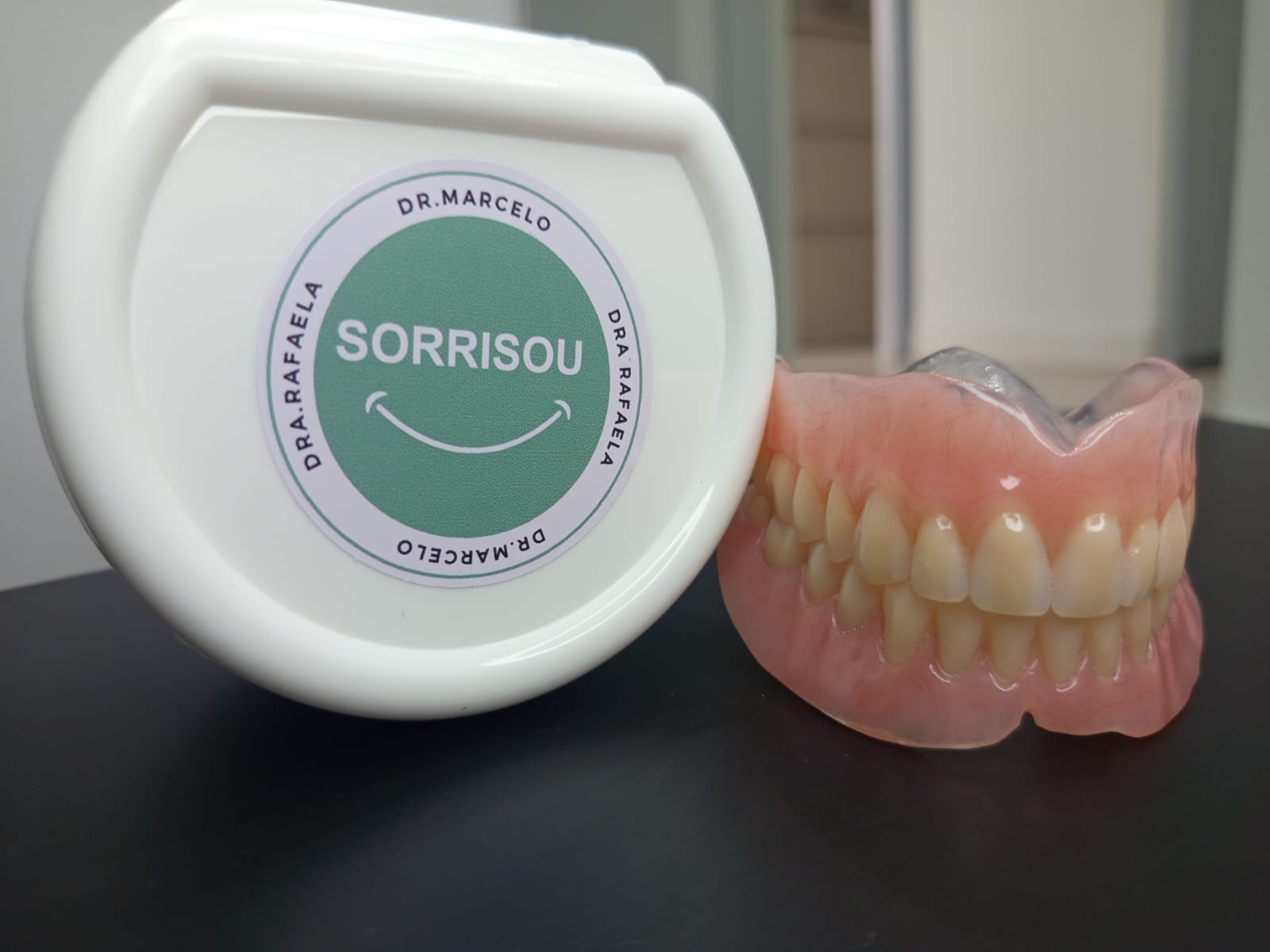 Próteses dentárias personalizadas
